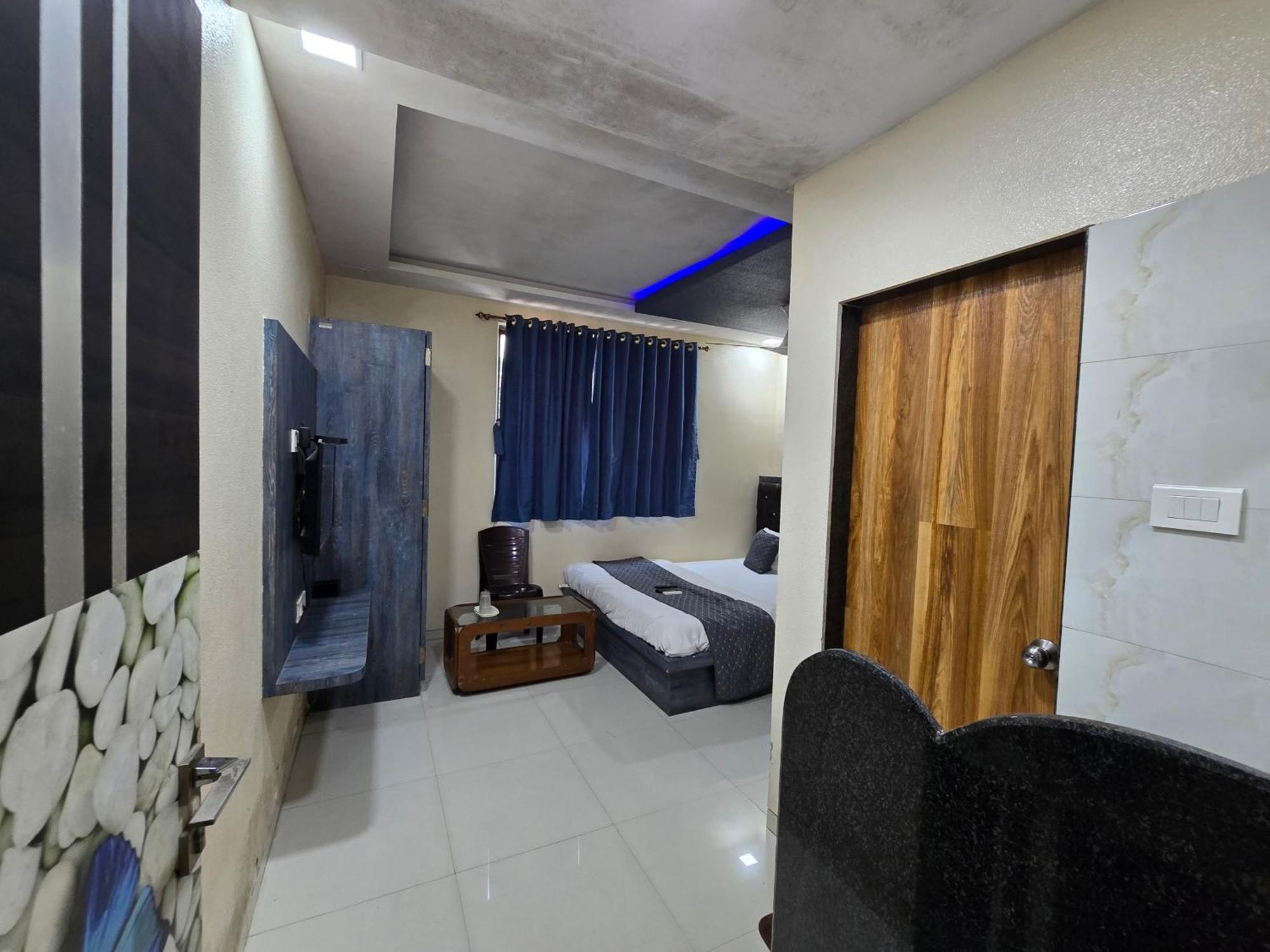 Hotel Mari Aai Residency Navi Mumbai Habitación foto